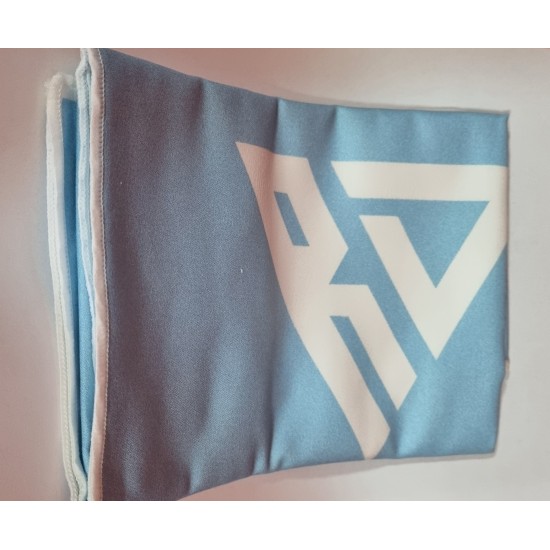 Značkový sportovní ručník RUN-DANCE